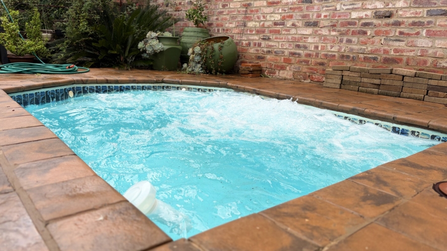 4 Bedroom Property for Sale in Viljoenskroon Rural Free State